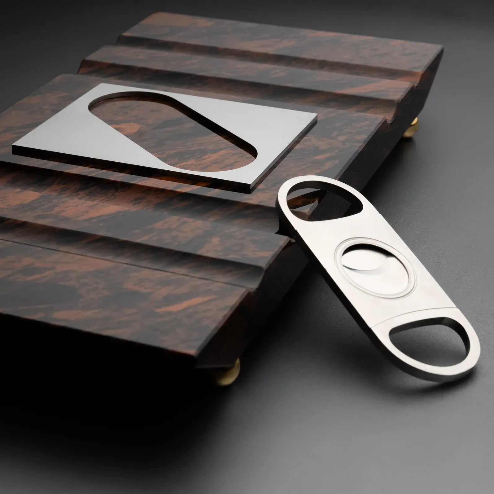 Cigar Board, Brown, for four cigars, photograph 3